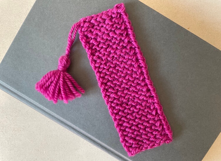 Magenta bookmark knit with Rico essentials soft merino yarn