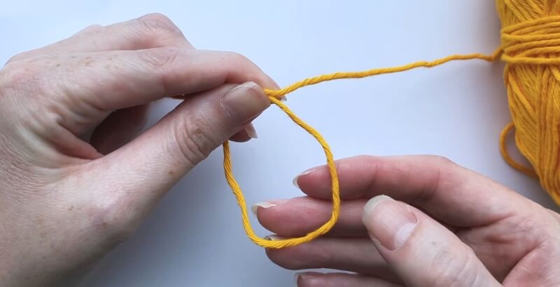 Pinch the top of the loop to make a round shape