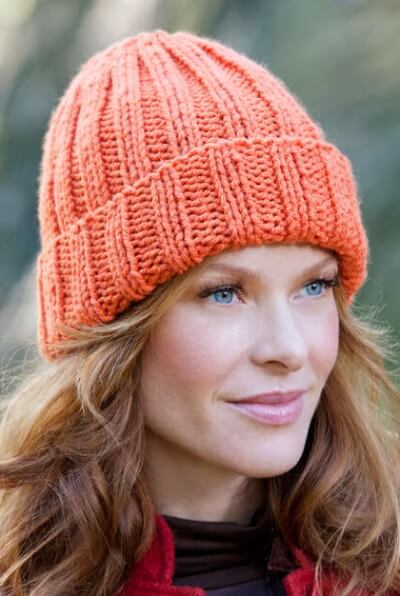Easy fit ribbed hat knitting pattern