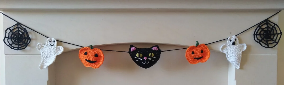 Halloween hanging garland