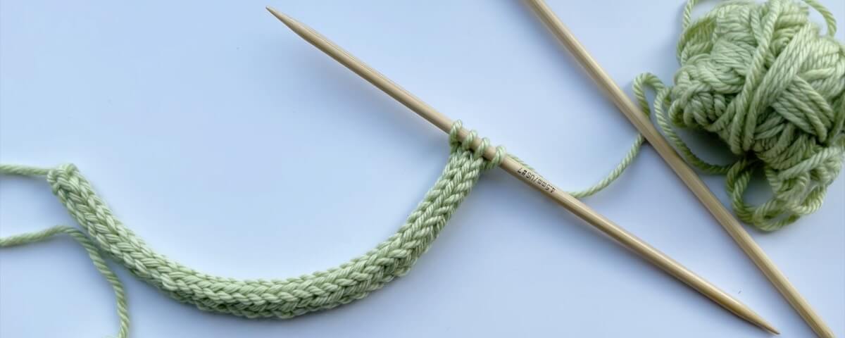 Length of knitted i-cord on double pointed needle